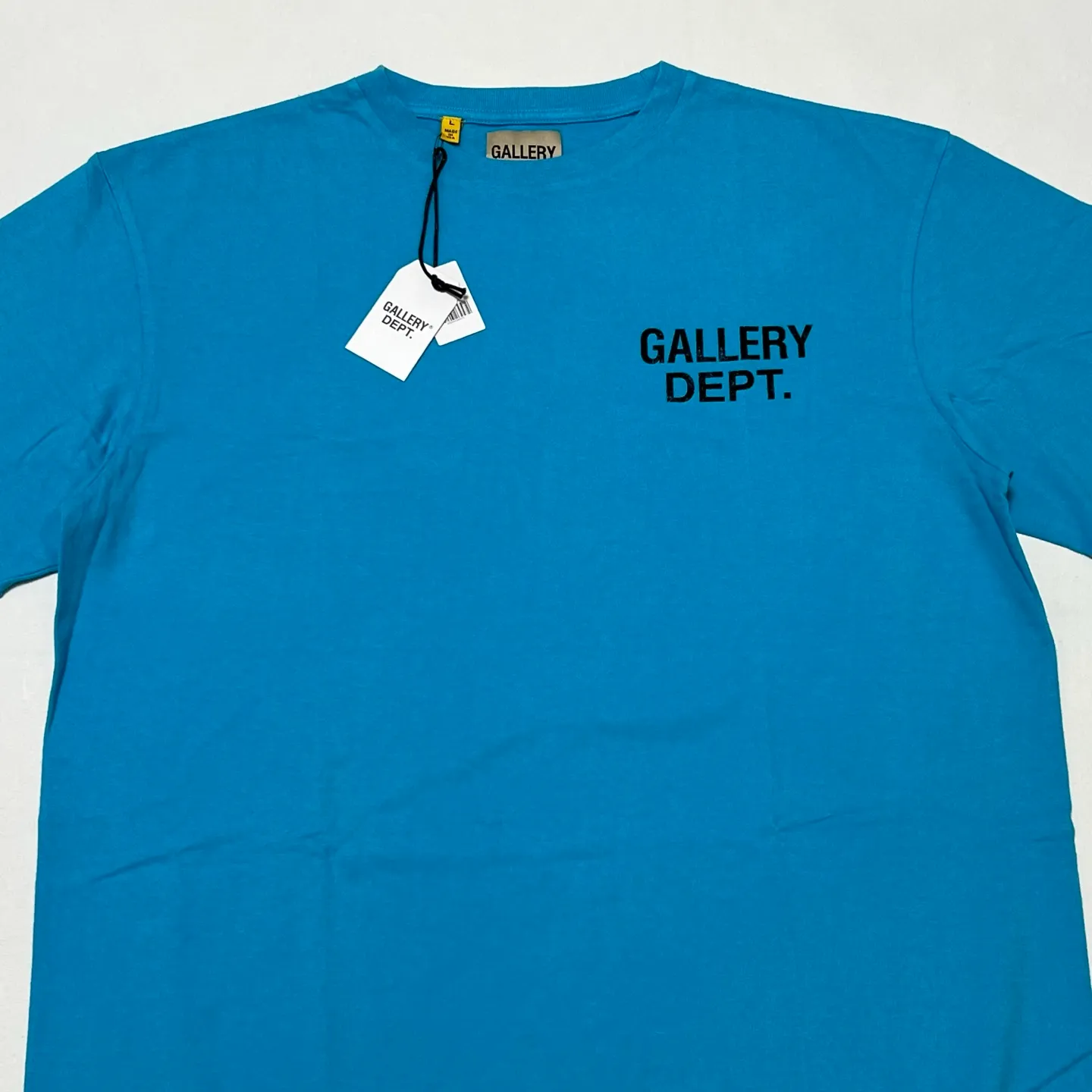 GALLERY DEPT. FRENCH TEE/LIGHT TEAL Lake Blue French Lake Blue S-XL Summer Dopamine Color American Retro Original Same OE Yarn Cone Fabric Garment Dyeing Printing Rewashed Water Distressing Simulates Natural Distressing Effect Correct Accessories Top Purchasing Level